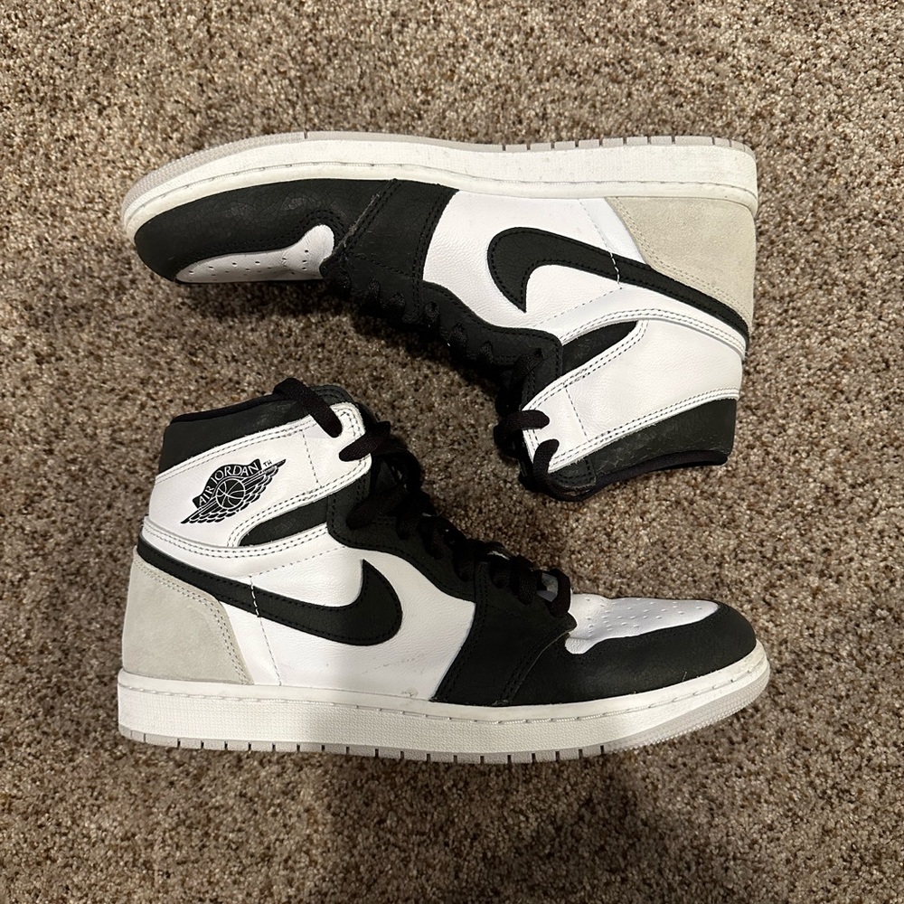 Air Jordan 1 Retro High OG Top Sneakers